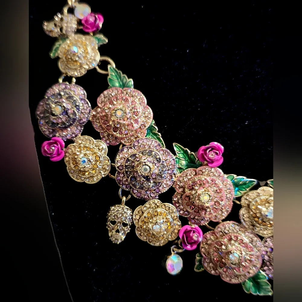 Vintage Betsey Johnson Rhinestone Flowers, Skulls, & Rose Statement Necklace NWT - Picture 4 of 11